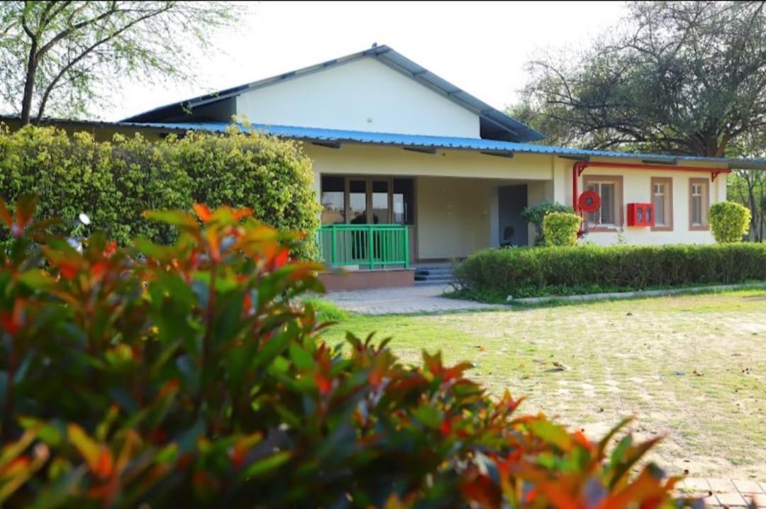Haritma Resort Delhi  Eksteriør bilde